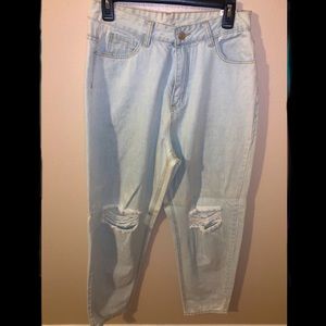 Light wash baggy jeans